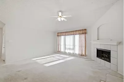 4816 Barnhill Lane, Fort Worth, TX 76135 - Photo 11