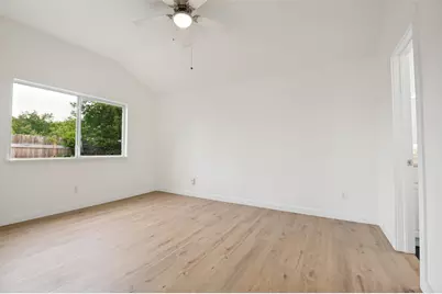 6952 Sammy Circle, Dallas, TX 75237 - Photo 11