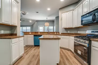 3925 La Tierra Linda Trail, McKinney, TX 75070 - Photo 11