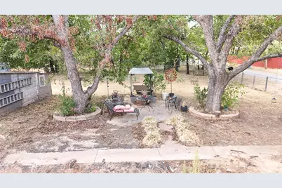421 Houston Avenue, Strawn, TX 76475 - Photo 15