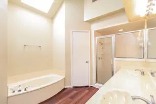 705 Running Creek Dr, Arlington, TX 76001 - Photo 13