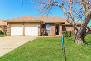 705 Running Creek Dr, Arlington, TX 76001 - Photo 1