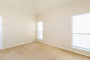 705 Running Creek Dr, Arlington, TX 76001 - Photo 9