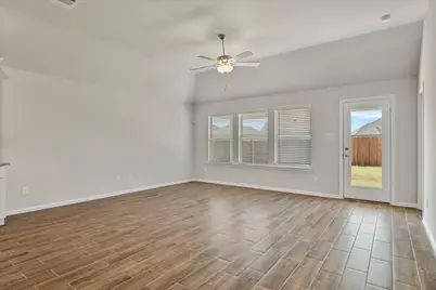 425 Kingsbury Avenue, Princeton, TX 75407 - Photo 5