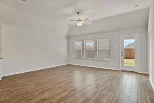 425 Kingsbury Ave, Princeton, TX 75407 - Photo 5