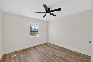 2642 Brady Ln, Grand Prairie, TX 75052 - Photo 7