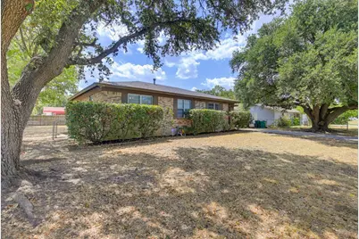 5328 Ira Street N, Haltom City, TX 76117 - Photo 3