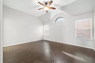5528 Green Hollow Ln, The Colony, TX 75056 - Photo 9