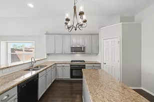 5528 Green Hollow Ln, The Colony, TX 75056 - Photo 21