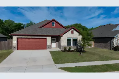 405 Titus Drive, Springtown, TX 76082 - Photo 1