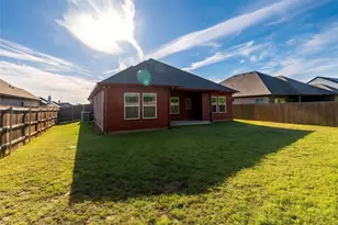 405 Titus Dr, Springtown, TX 76082 - Photo 35