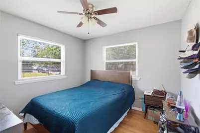 740 Thomas Avenue, Hurst, TX 76053 - Photo 9