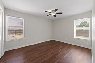 433 Black Oak Ln, Burleson, TX 76028 - Photo 19