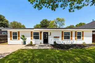 5852 Lyle St, Westworth Village, TX 76114 - Photo 1