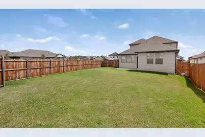 3914 Sandstone Drive, McKinney, TX 75071 - Photo 5