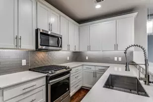 2016 N Fitzhugh Ave, Dallas, TX 75204 - Photo 3