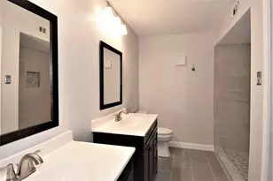 16301 Ledgemont Ln, Addison, TX 75001 - Photo 3