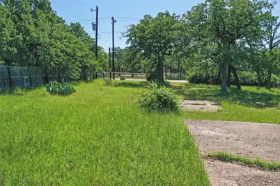 1102 Maple Drive, Bartonville, TX 76226 - Photo 9