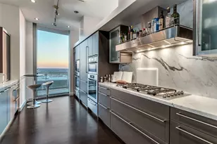 2900 McKinnon St, Dallas, TX 75201 - Photo 3