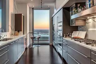 2900 McKinnon St, Dallas, TX 75201 - Photo 3