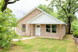 430 E Hull St, Denison, TX 75021 - Photo 1