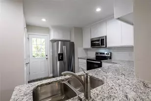 430 E Hull St, Denison, TX 75021 - Photo 5