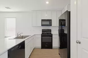 1016 Cortijo Wy, Fort Worth, TX 76052 - Photo 9