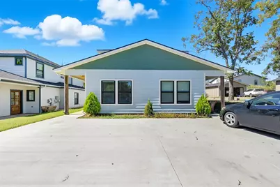 1309 S 5th Avenue, Denison, TX 75021 - Photo 1