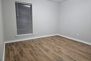 309 Christie Ct, Irving, TX 75060 - Photo 11