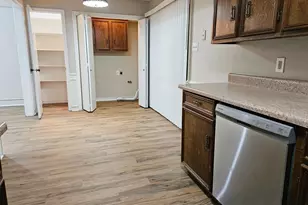 309 Christie Ct, Irving, TX 75060 - Photo 5