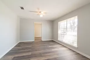 9190 Orbiter Cir, Dallas, TX 75243 - Photo 3