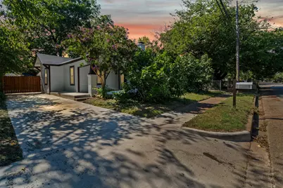 709 N Buffalo Avenue, Cleburne, TX 76033 - Photo 1