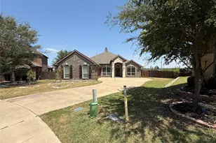 8300 Blue Periwinkle Ln, Fort Worth, TX 76123 - Photo 3