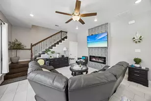 431 W Pioneer Dr, Irving, TX 75061 - Photo 3