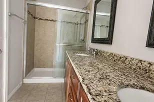 2361 Novin Dr, Irving, TX 75062 - Photo 11