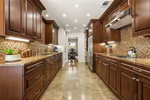10626 Cox Ln, Dallas, TX 75229 - Photo 11