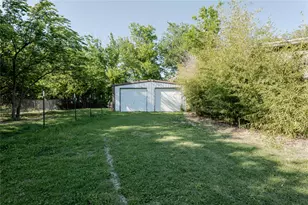 228 W Archer St, Jacksboro, TX 76458 - Photo 15