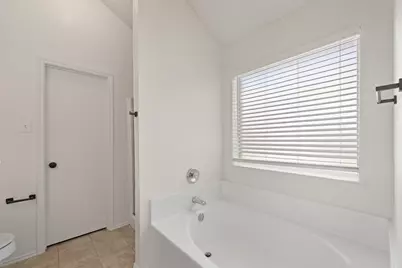 832 Beaver Creek Drive, Burleson, TX 76028 - Photo 17