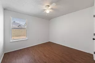 832 Beaver Creek Dr, Burleson, TX 76028 - Photo 21