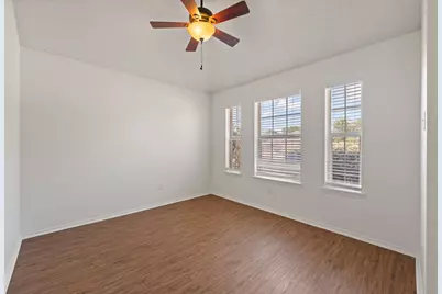 832 Beaver Creek Drive, Burleson, TX 76028 - Photo 5