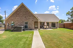 4100 Apache Trail Ct, Granbury, TX 76048 - Photo 25