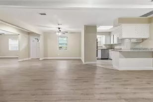 2703 Oak Cliff Ln, Arlington, TX 76012 - Photo 7