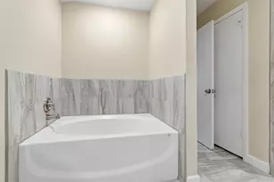 2703 Oak Cliff Ln, Arlington, TX 76012 - Photo 11