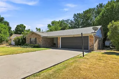 213 San Jacinto Street, Waxahachie, TX 75165 - Photo 3