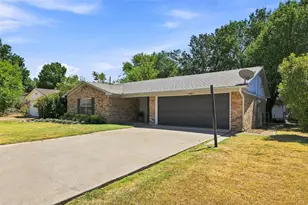 213 San Jacinto St, Waxahachie, TX 75165 - Photo 3
