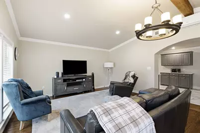 917 E Worth Street, Grapevine, TX 76051 - Photo 9
