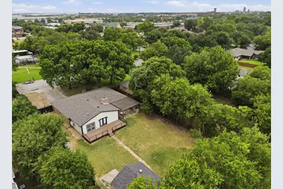 917 E Worth Street, Grapevine, TX 76051 - Photo 25