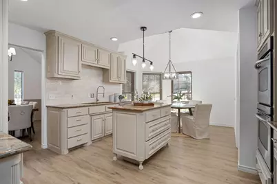 716 Ashley Drive, Hurst, TX 76054 - Photo 7