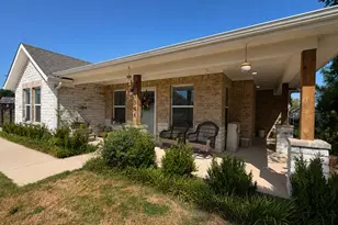 5546 Mesa Loop, Granbury, TX 76048 - Photo 3