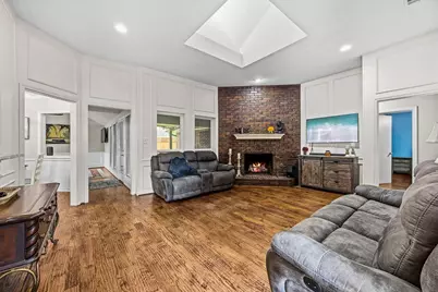 4016 Province Drive, Carrollton, TX 75007 - Photo 5